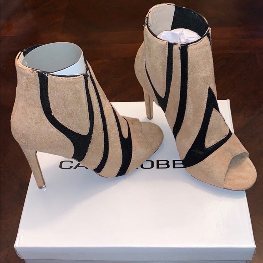 ✨Heeled Booties✨